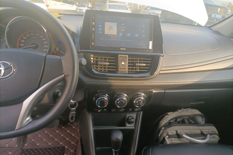 丰田 威驰FS 2021款 1.5L CVT锋驰版中控内饰16