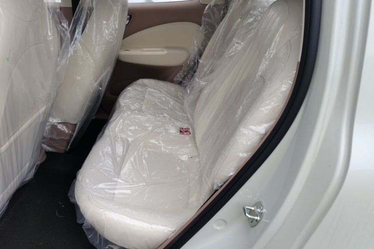 五菱汽车 宏光MINIEV 2025款 四门版 进阶款中控内饰21