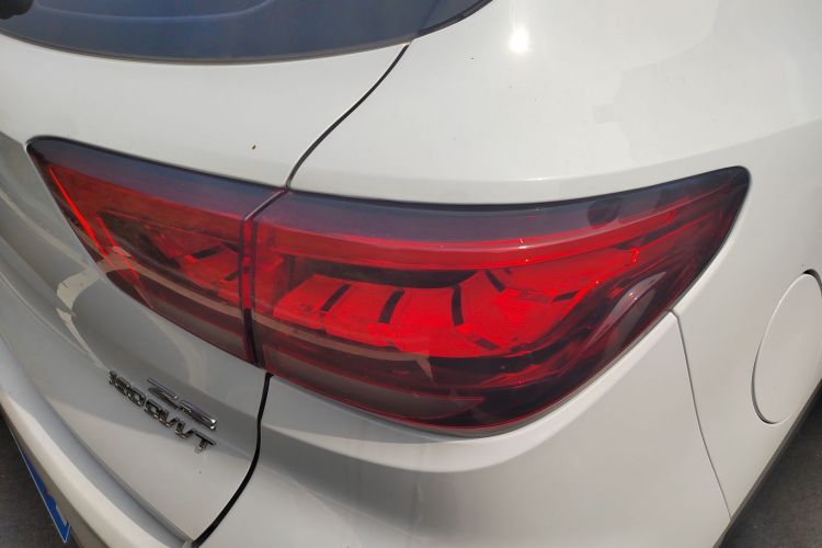 名爵ZS 2020款 180DVVT 自动Lite车身外观6006