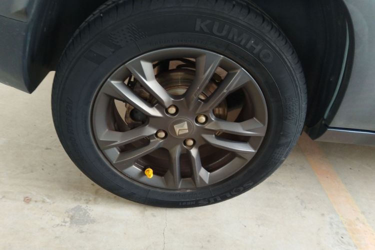 宝骏RS-3 2020款 1.5L 手动智能豪华型车身外观6008