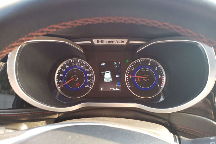 中华V3 2016款 1.5T 自动旗舰型中控内饰14