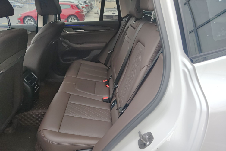 宝马X3 2022款 xDrive30i 领先型 M曜夜套装中控内饰21