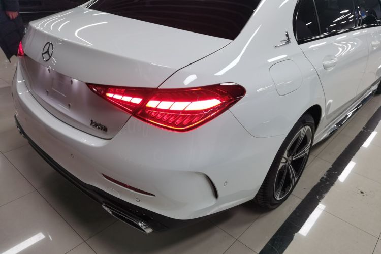 奔驰C级 2022款 改款 C 260 L 皓夜运动版车身外观9