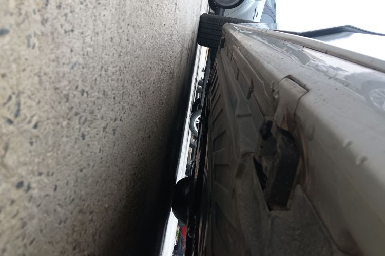 奔驰C级 2017款 改款 C 200 L 运动版局部细节9003