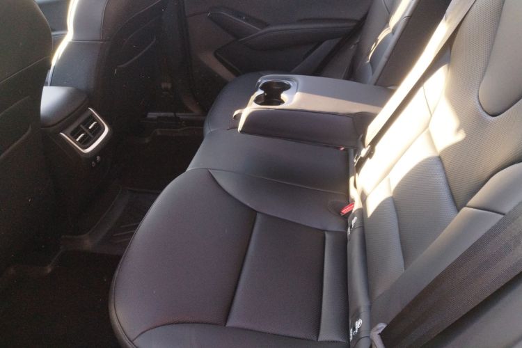 哈弗枭龙MAX 2025款 Hi4 110 Pro中控内饰21