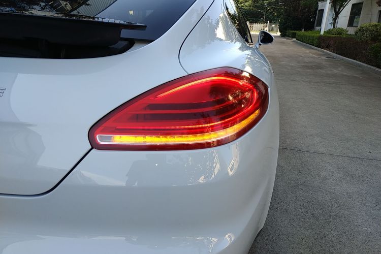 保时捷 2016款 Panamera 4 Edition 3.0T车身外观6006