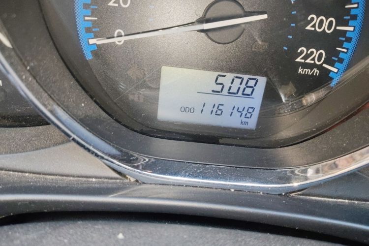 丰田 威驰 2017款 1.3L 手动锐行版中控内饰15