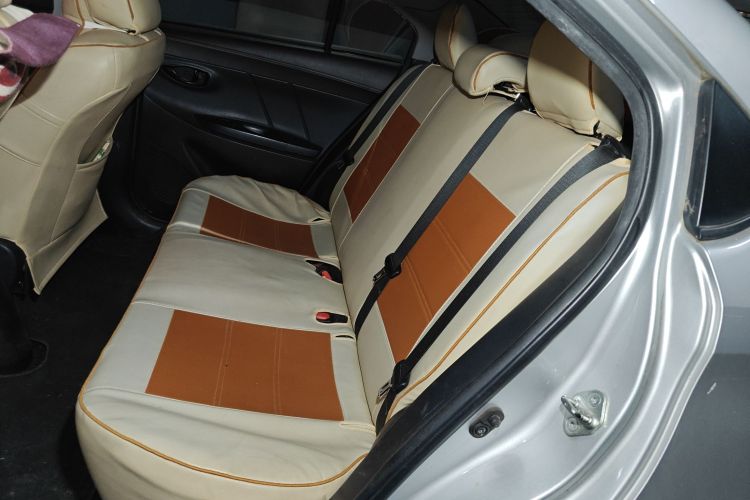 丰田 威驰 2014款 1.3L 手动型尚版中控内饰7004