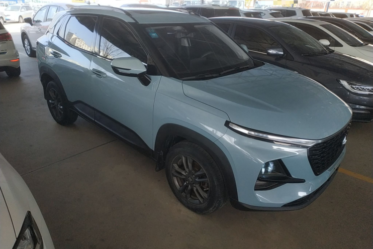 宝骏RS-3 2020款 1.5L 手动24小时在线豪华型车身外观3