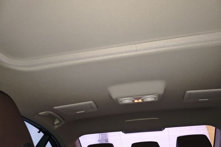 宝马3系 2019款 320Li M运动套装局部细节22