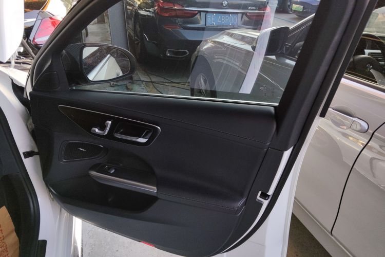 奔驰C级 2022款 C 200 L 运动版中控内饰42