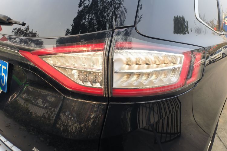 福特 锐界 2015款 2.0T GTDi 两驱豪锐型车身外观9