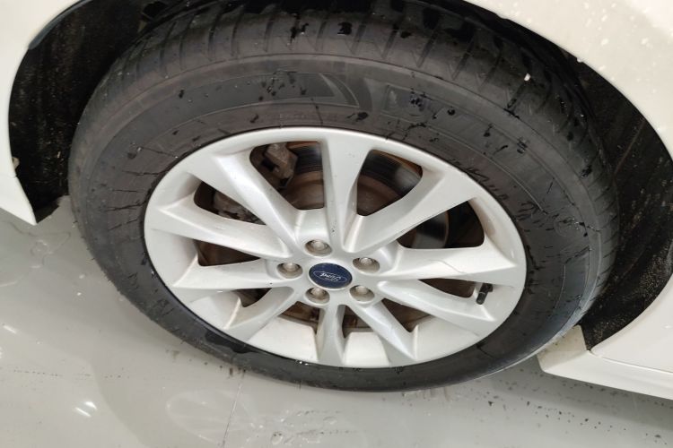 福特 蒙迪欧 2018款 EcoBoost 180 时尚型车身外观6006