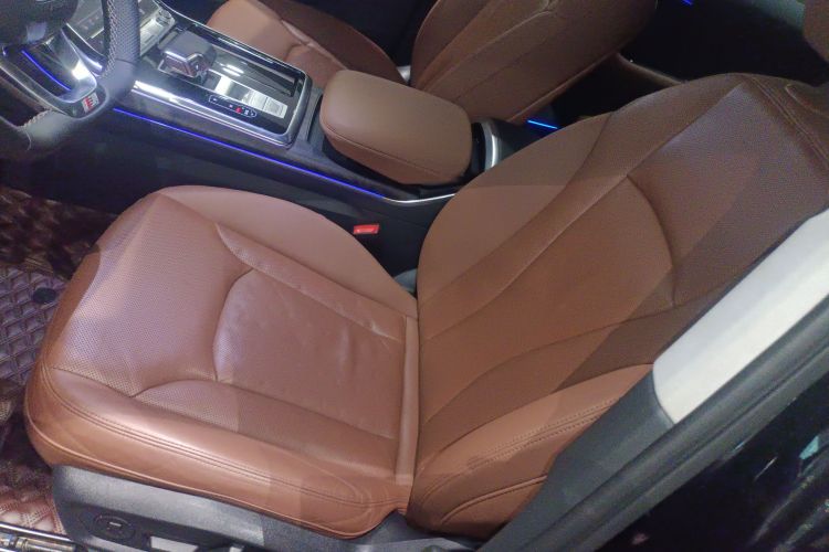 奥迪Q7 2021款 55 TFSI quattro S line运动型局部细节19