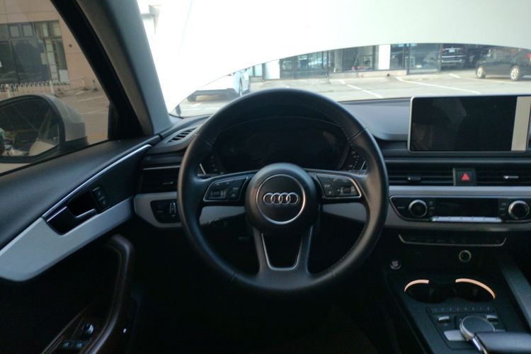 奥迪A4L 2019款 40 TFSI 时尚型 国VI中控内饰13