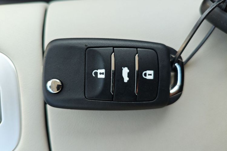 长安启源 长安Lumin 2025款 205km 香沁款中控内饰11