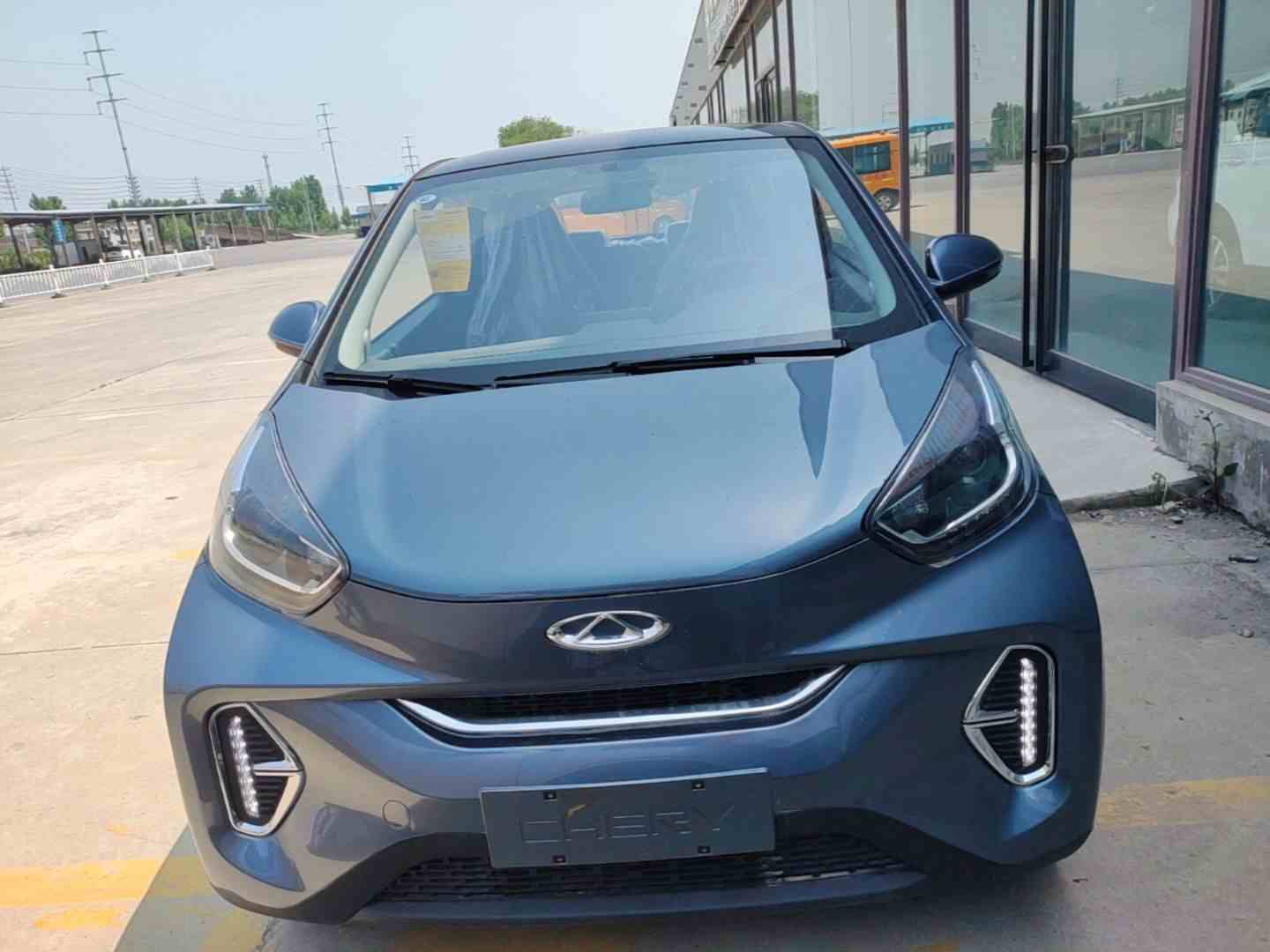 奇瑞QQ 小蚂蚁 2024款 改款 青春版 251km 真爱版 25.05kWh(1)