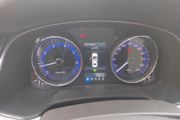 红旗H7 2013款 3.0L 尊贵型中控内饰14