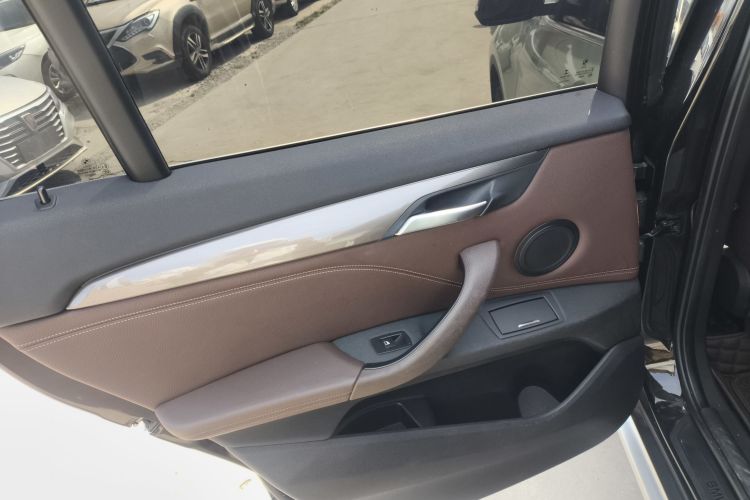 宝马X1 2016款 sDrive20Li 豪华型中控内饰49