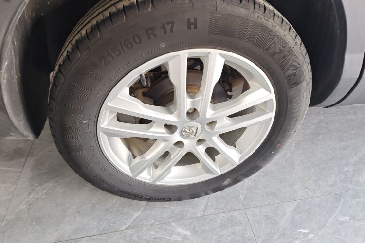 宝骏560 2016款 1.8L iAMT精英型车身外观6008