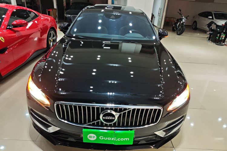沃尔沃S90 2019款 T5 智远版车身外观2