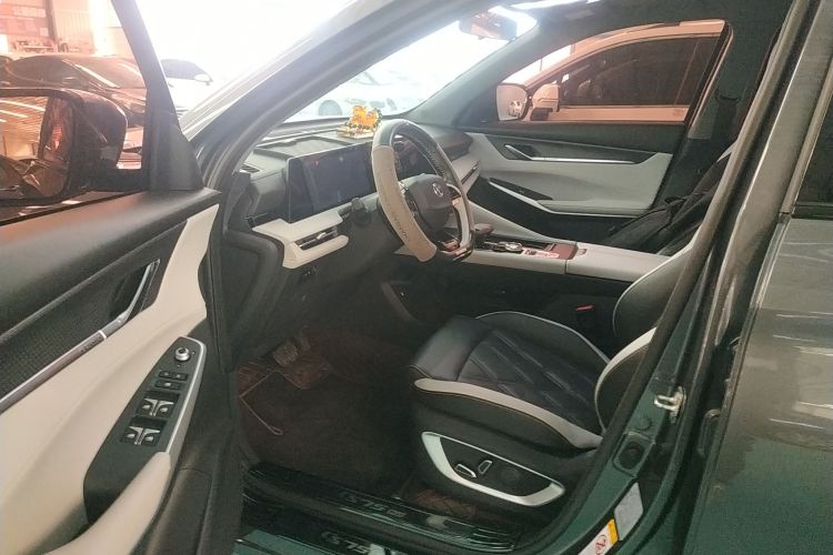 长安CS75 PLUS 2023款 第三代 1.5T 自动尊贵型中控内饰7003