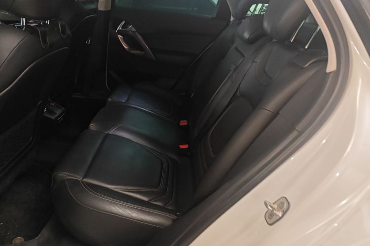 DS 5 2015款 1.6T 豪华版THP160中控内饰21