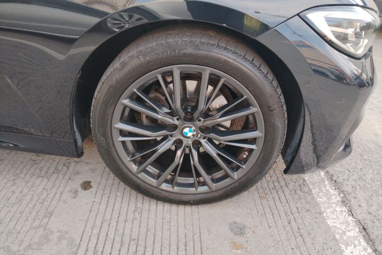 宝马3系 2021款 325Li M运动曜夜套装车身外观10