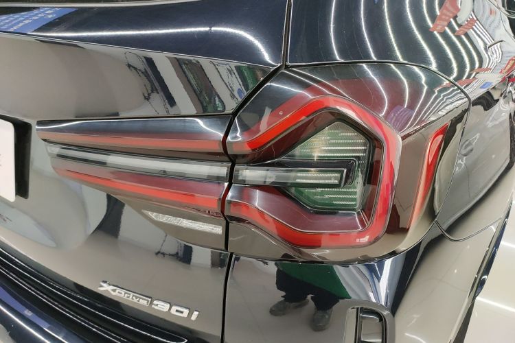 宝马X3 2023款 改款 xDrive30i 领先型 M曜夜套装车身外观9