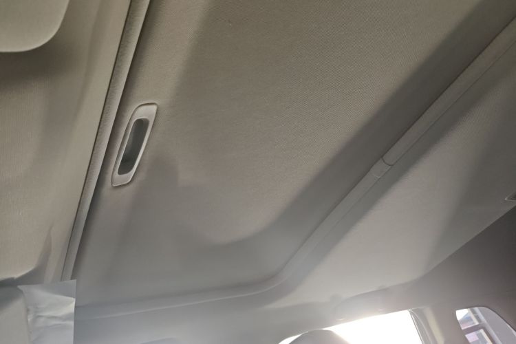 三菱 欧蓝德 2016款 2.4L 四驱精英版 5座中控内饰22