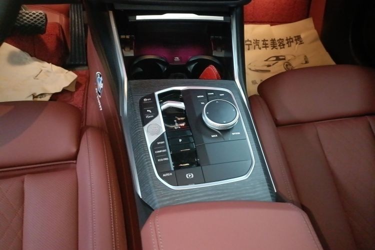 宝马3系 2025款 325Li M运动套装中控内饰18