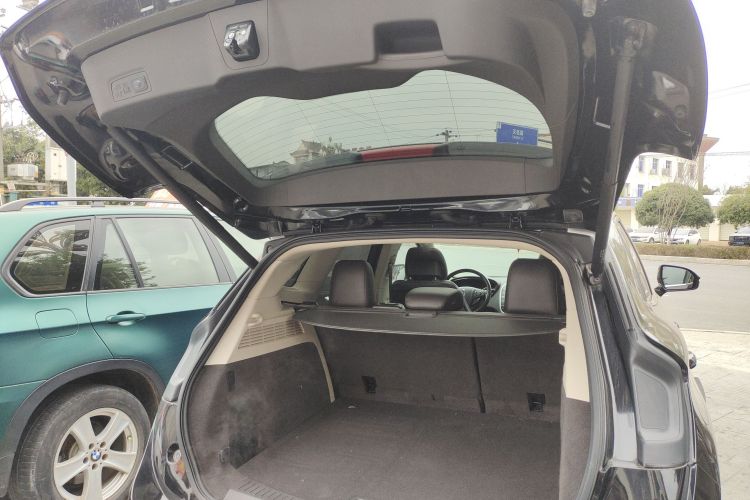 林肯MKC 2017款 2.0T 四驱尊雅版机舱底盘23