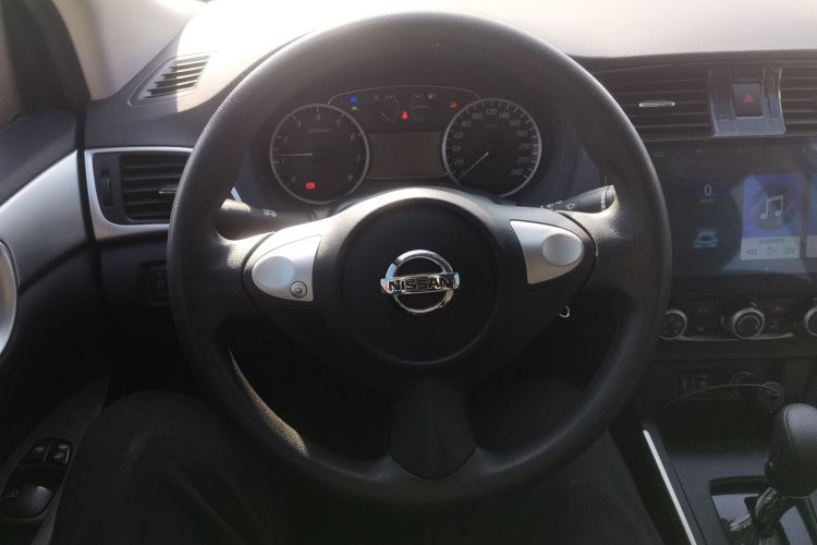 日产 轩逸 2021款 经典 1.6XE CVT舒适版中控内饰13