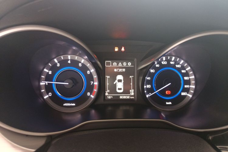 长安 逸动 2018款 1.6L GDI 手动领尚型中控内饰14