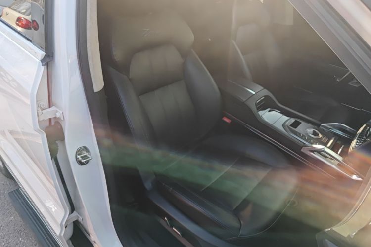 众泰T700 2017款 2.0T 自动尊贵型局部细节41