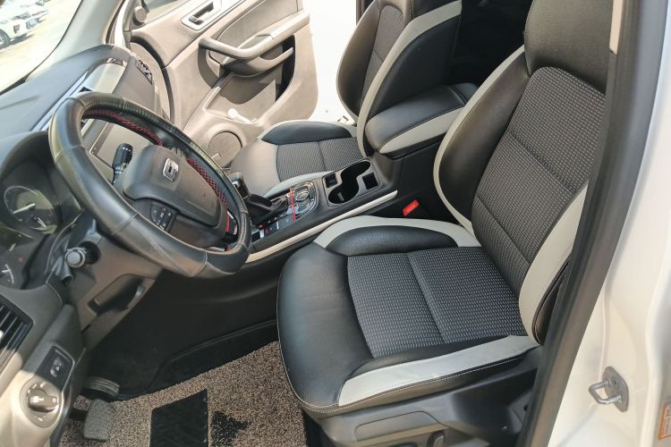 观致5 2018款 改款 1.6T 自动尊贵型中控内饰19