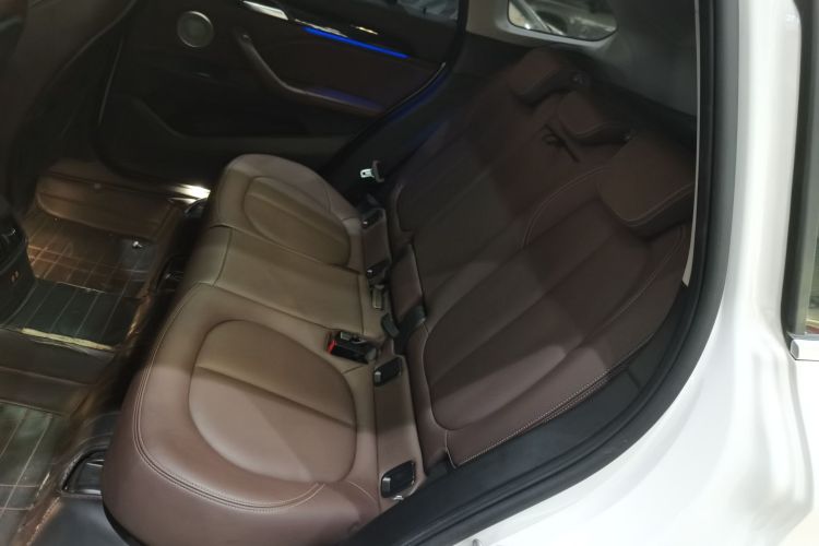 宝马X1 2021款 改款 sDrive25Li 领先型中控内饰21