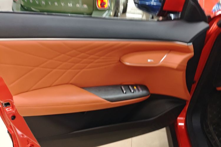 深蓝汽车 深蓝S07 2024款 215Max 乾崑智驾ADS SE增程版中控内饰7007