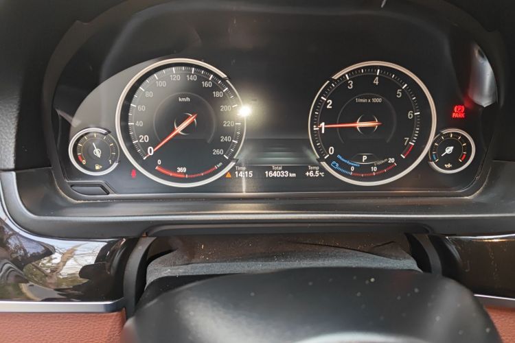 宝马5系 2014款 528Li 领先型中控内饰15