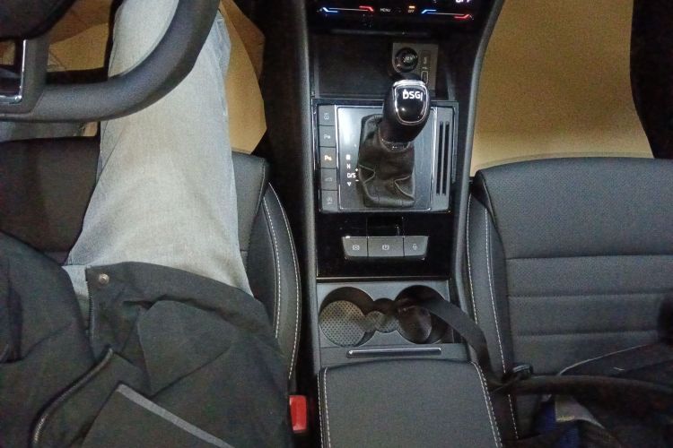 斯柯达 速派 2023款 改款 TSI280 DSG尊享版中控内饰18