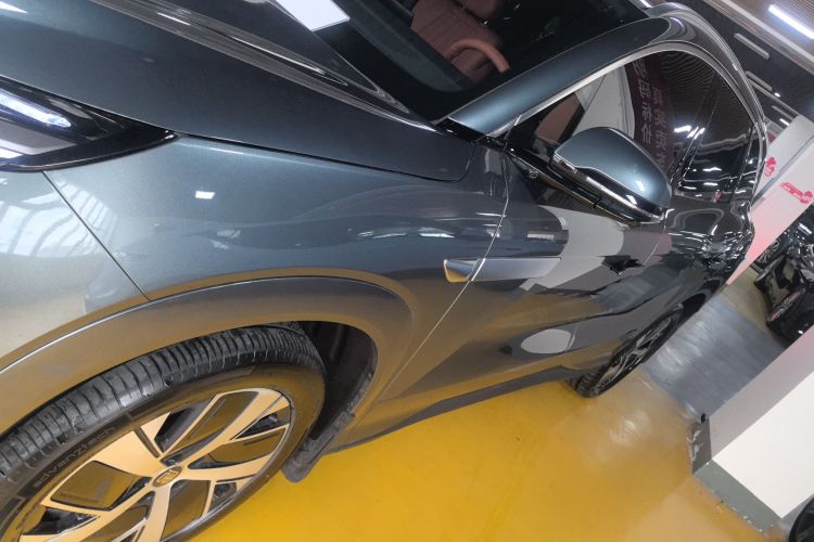 比亚迪 唐L 2025款 DM 200KM四驱激光雷达旗舰型车身外观4