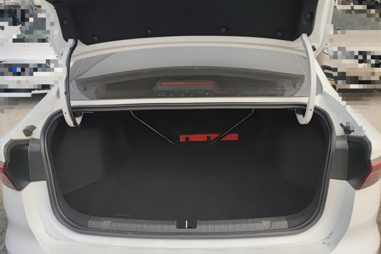 吉利汽车 帝豪 2026款 第4代 400万纪念款 1.5L 手动超越型中控内饰23