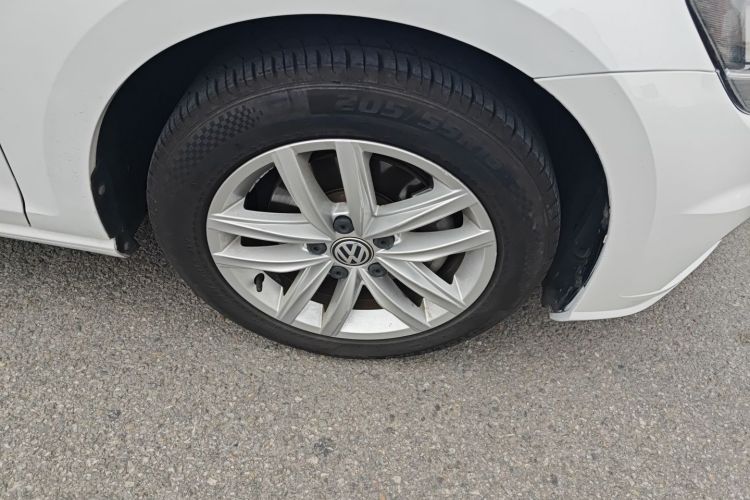 大众 高尔夫 2018款 230TSI 自动舒适型车身外观10