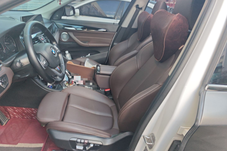 宝马X1 2022款 sDrive20Li 时尚型中控内饰19