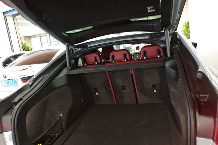 宝马4系 2023款 425i Gran Coupe M运动曜夜套装机舱底盘23