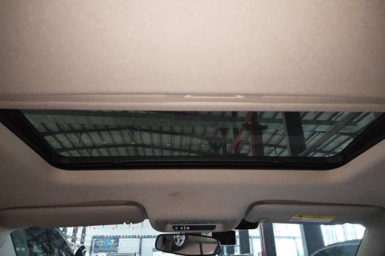 别克 君威 2020款 552T 精英型中控内饰22