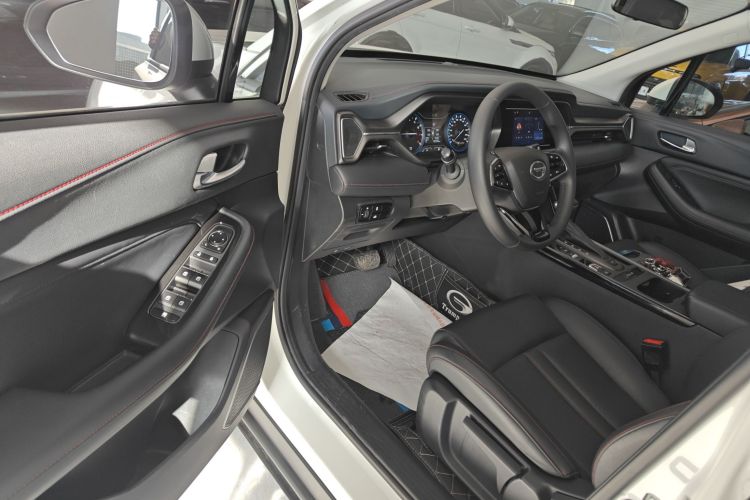 广汽传祺 传祺GS4 2020款 270T 自动精英科技版中控内饰20