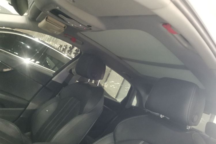 奥迪A4L 2020款 40 TFSI 时尚动感型中控内饰22