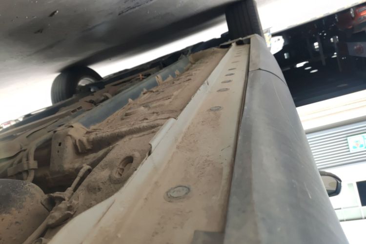 丰田 锋兰达 2023款 2.0L CVT精英版局部细节9002