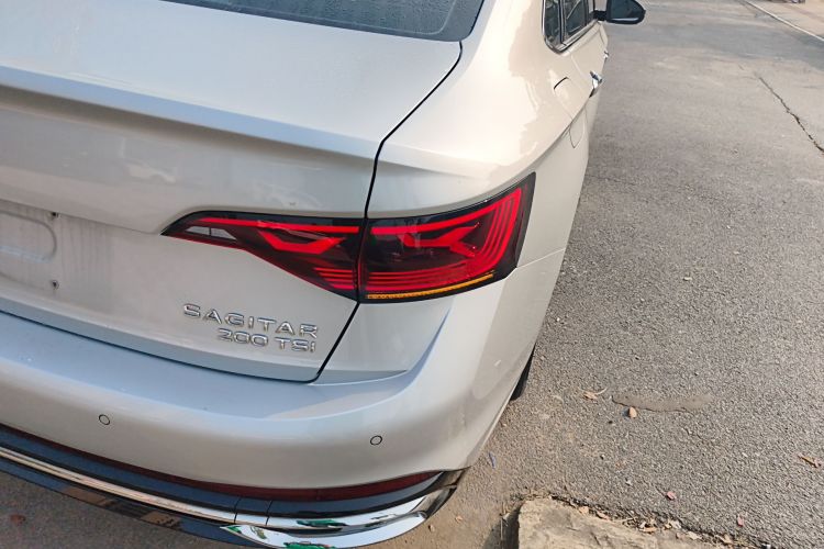 大众 速腾 2023款 200TSI DSG超越版车身外观9